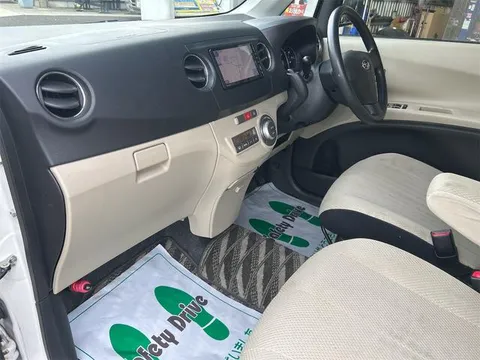 Subaru Lucra