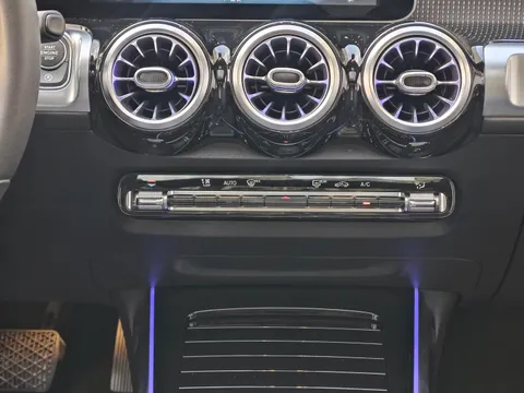 Mercedes-Benz Mercedes-Benz GLB