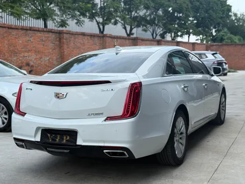 Cadillac XTS