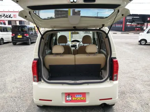 Nissan Otti