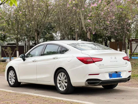 Hongqi H5