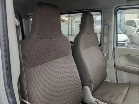 Nissan Clipper Van