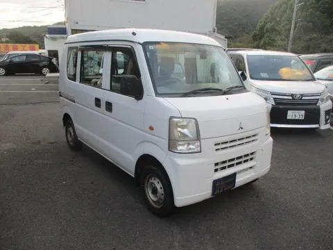 Mitsubishi Minicab Van
