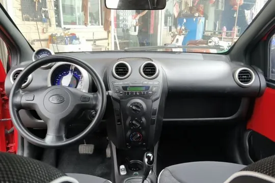 BYD F0