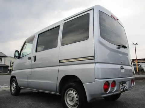 Mitsubishi Minicab Van