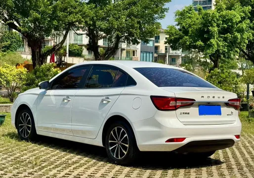Roewe i5