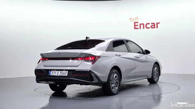 Hyundai Elantra (Avante)