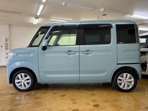 Suzuki Spacia