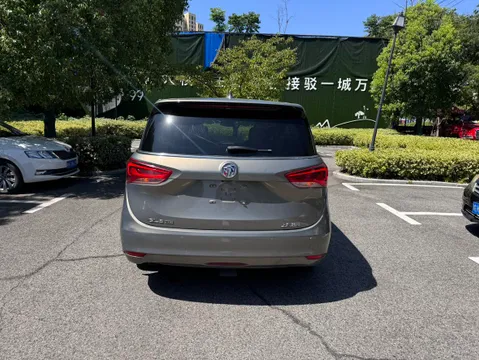 Buick GL6