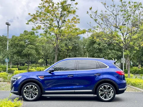 Hongqi HS5