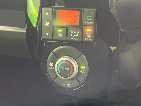 Toyota Pixis Mega
