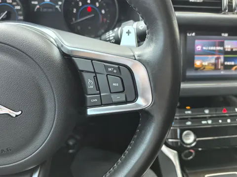 Jaguar XFL