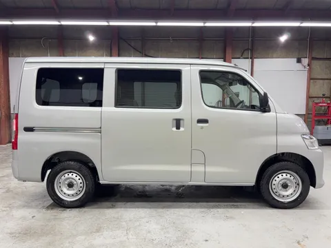 Toyota TownAce Van