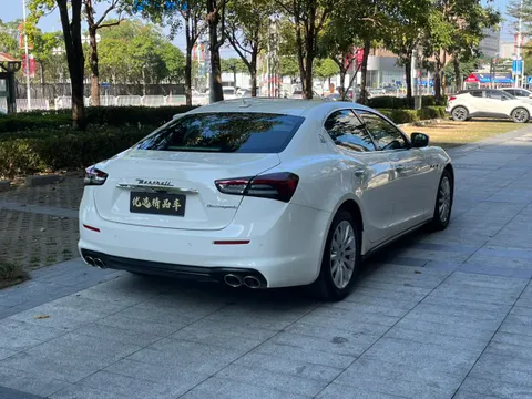 Maserati Ghibli