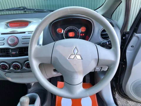 Mitsubishi I
